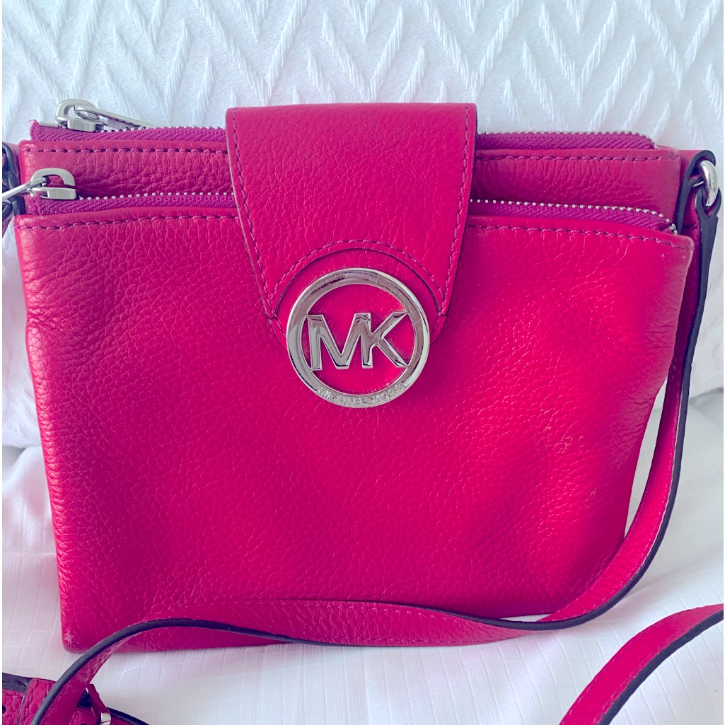 Michael Kors Crossbody.